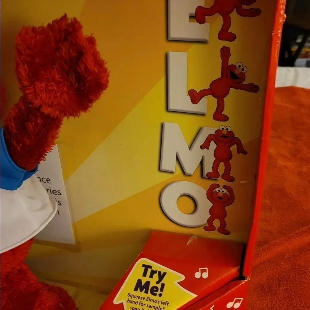 Fisher-Price E-L-M-O (YMCA) Singing & Dancing Elmo -2003